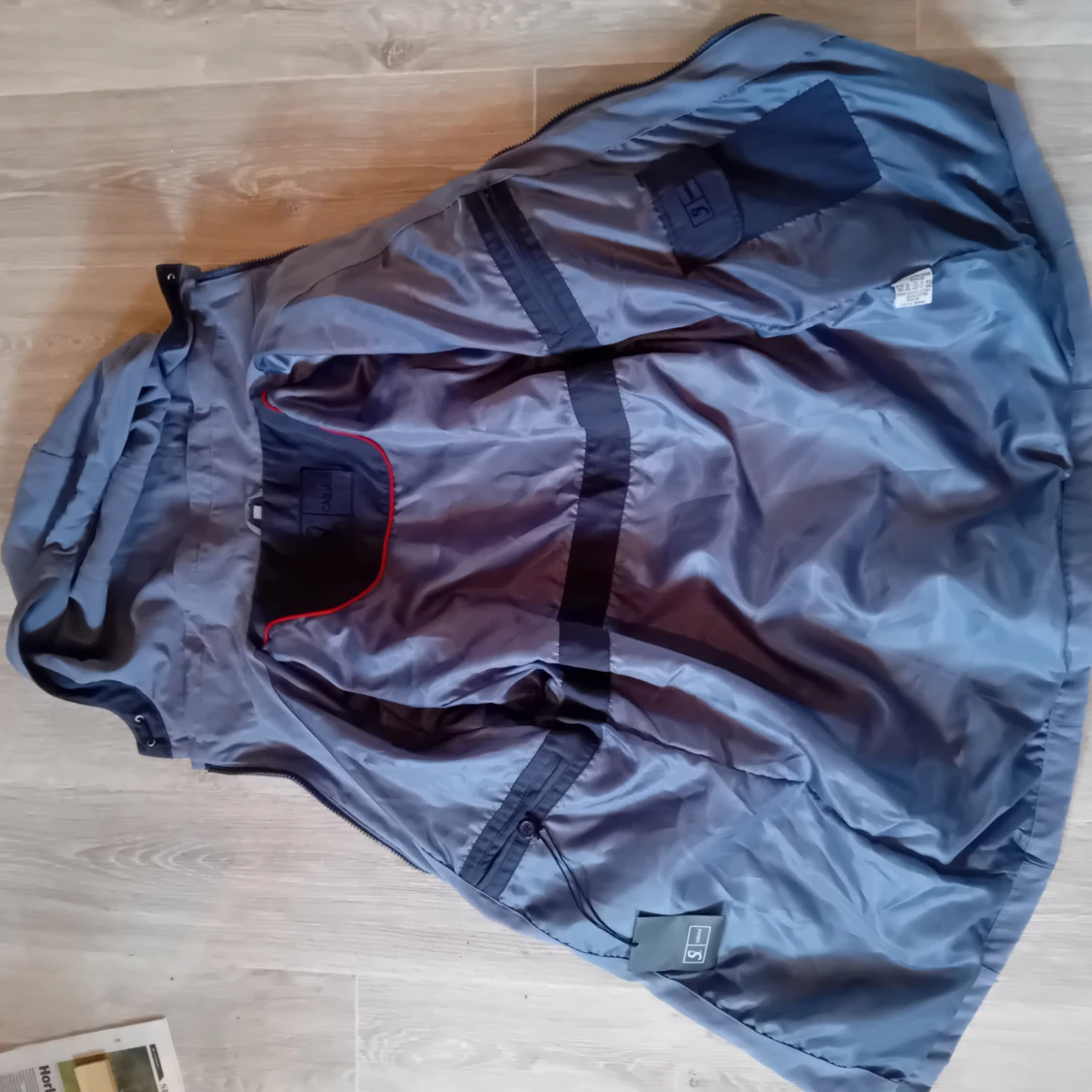 Blå vindjacka med huva - 91