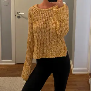 Superfin tröja från H&M i xs 💛Aldrig använd!