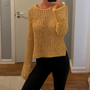 H&M tröja - Superfin tröja från H&M i xs 💛Aldrig använd!