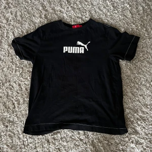 Puma t-shirt - T-shirt av märket Puma. Stl 164. Är i nyskick. 