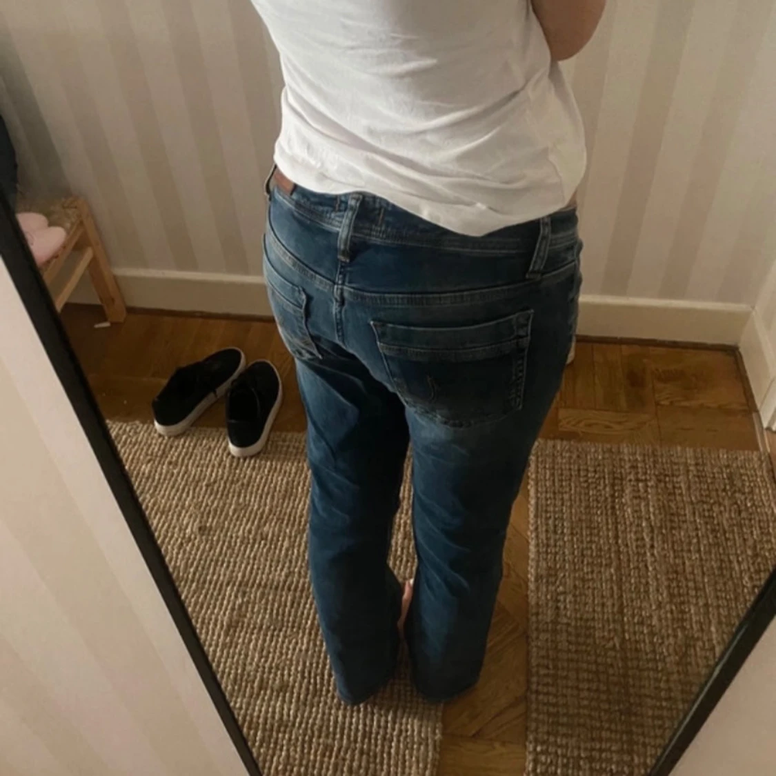 Blå jeans med låg midja - 90