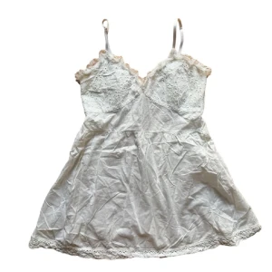 y2k vintage topp - super fin längre topp med detaljer.  