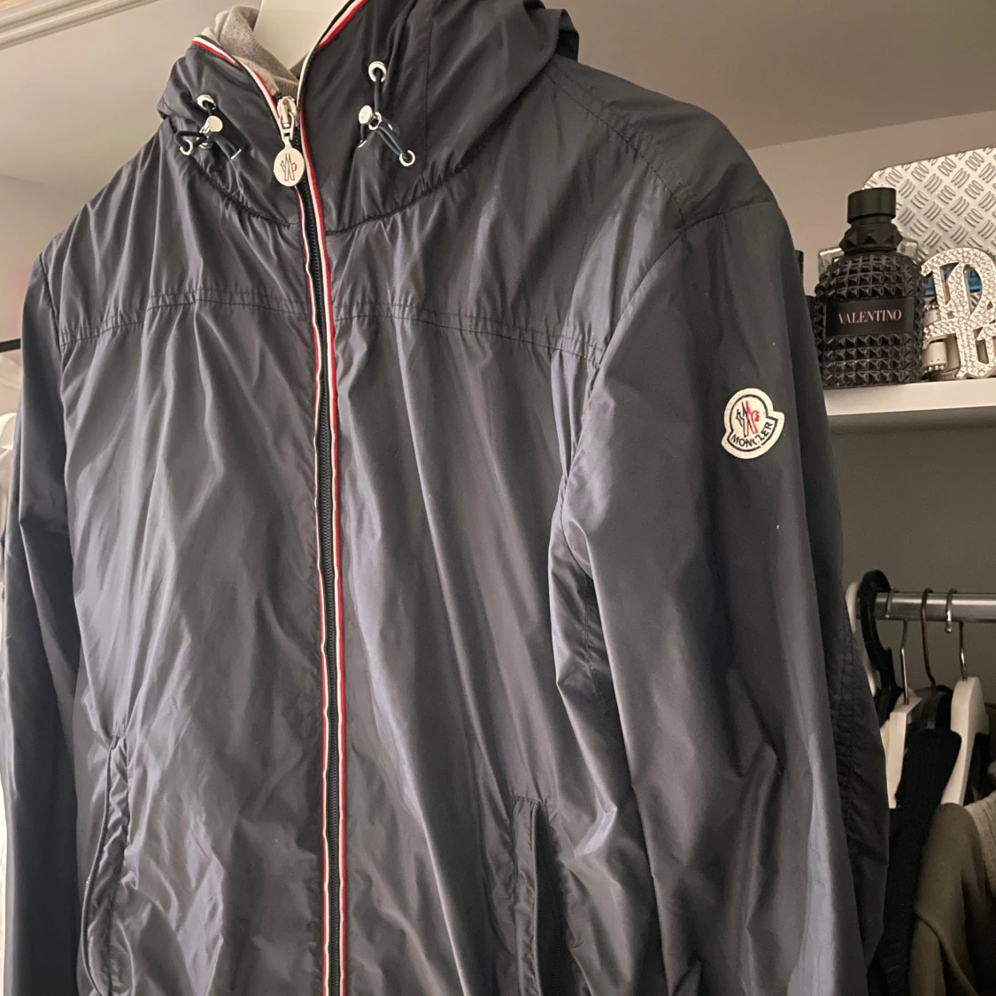 Blå vindjacka från Moncler