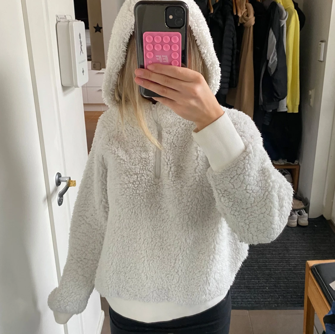 Vit huvtröja med dragkedja - 1