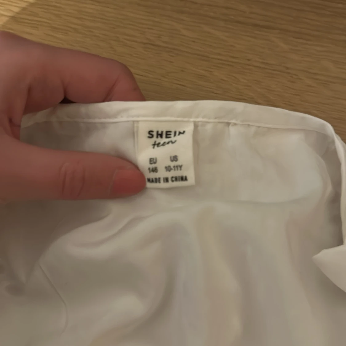 Vit blommig linnetopp från Shein - 2