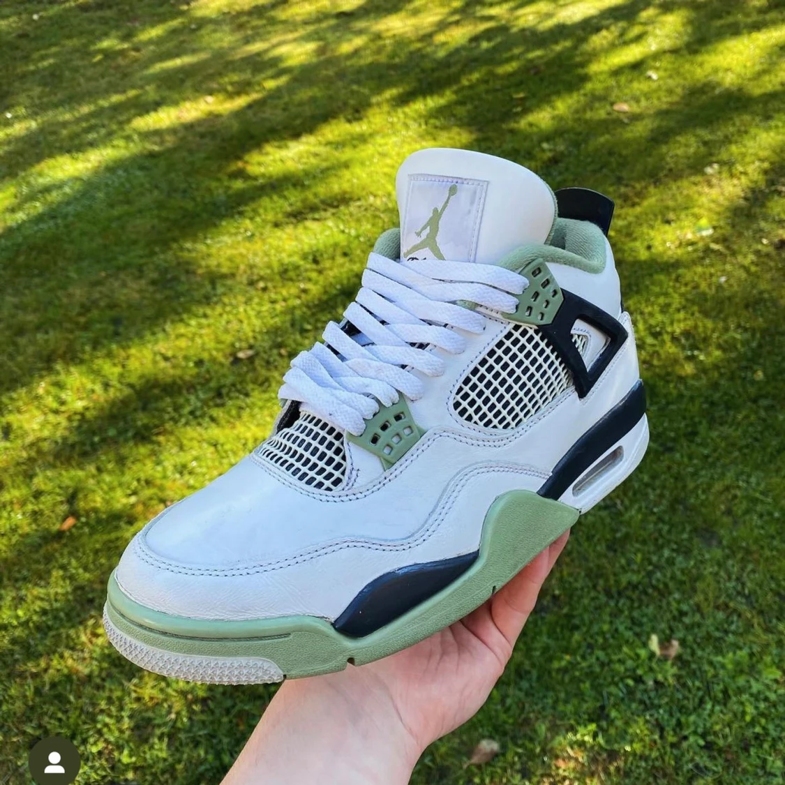 Nike Air Jordans i vitt och grönt - 3