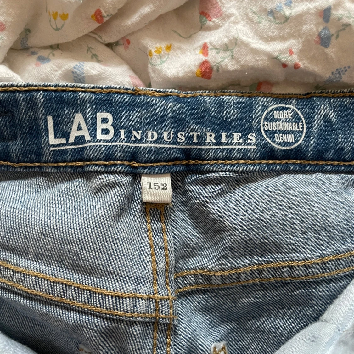Blå jeans från LAB  - 3