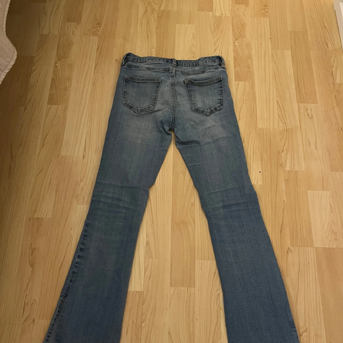 Blå slit flare jeans - 1