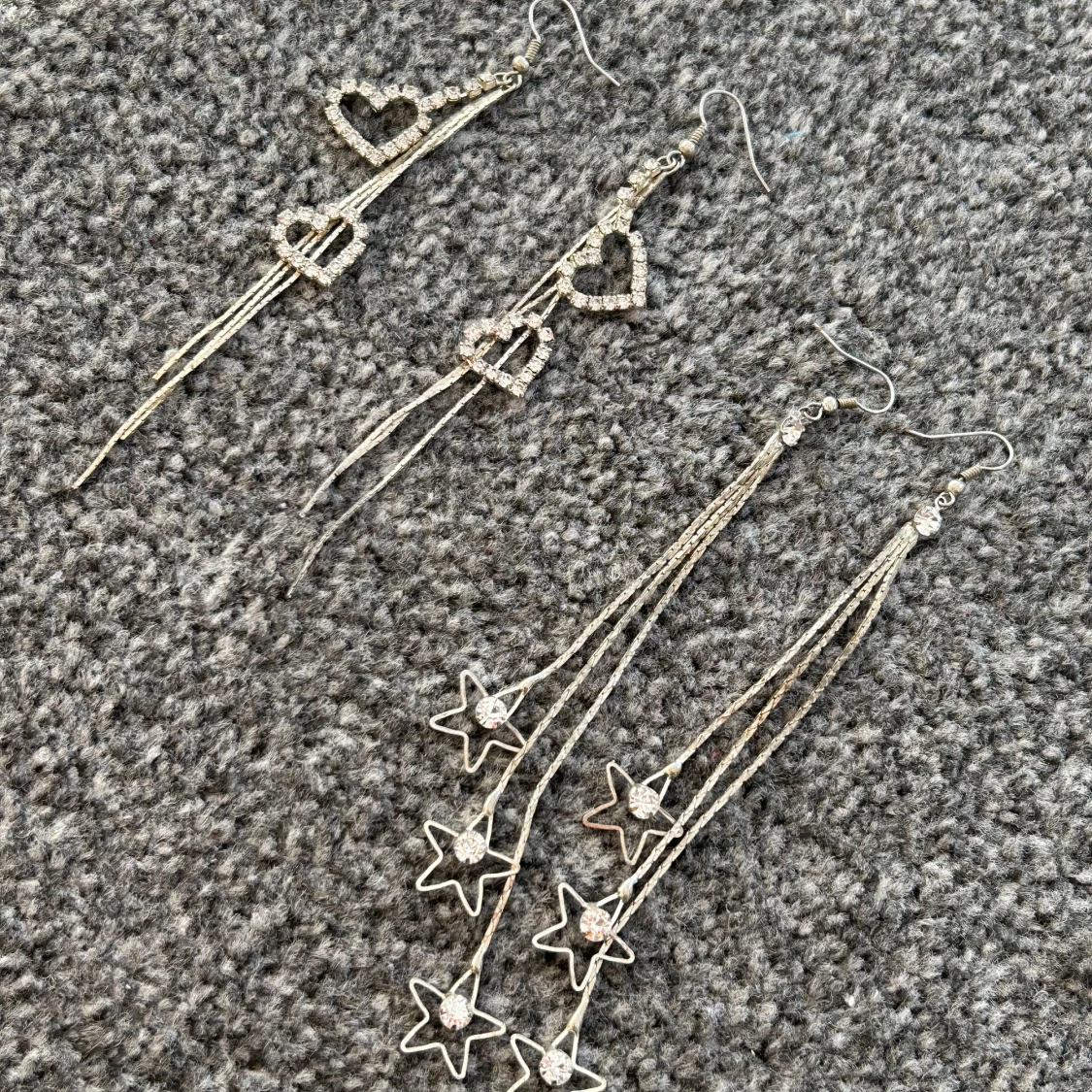 Glittriga örhängen med hjärtan och stjärnor - 2