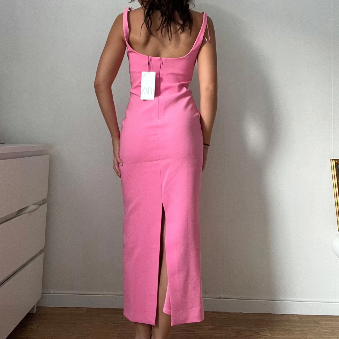 Rosa långklänning med slits - 1