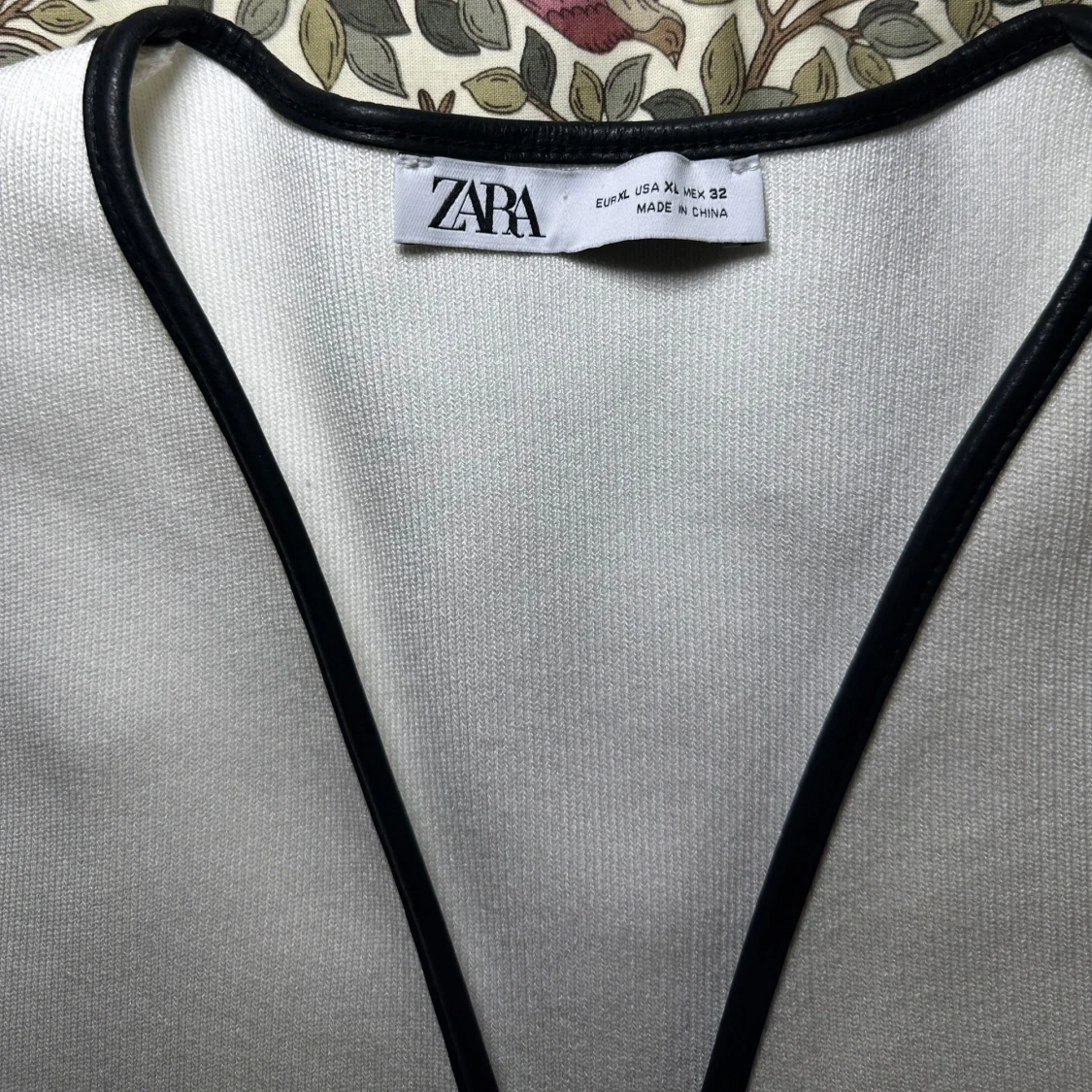 Vit omlottkavaj från Zara - 91