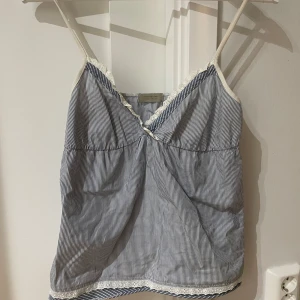 Randig linnetopp från Intimissimi - söt randig linnetopp från intimissimi💕