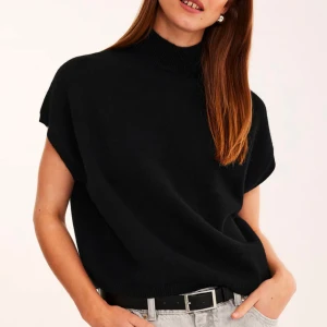 Tröja  - Jätte fin tröja från Kappahl, säljer då den inte används av mig, nyskick💞💞