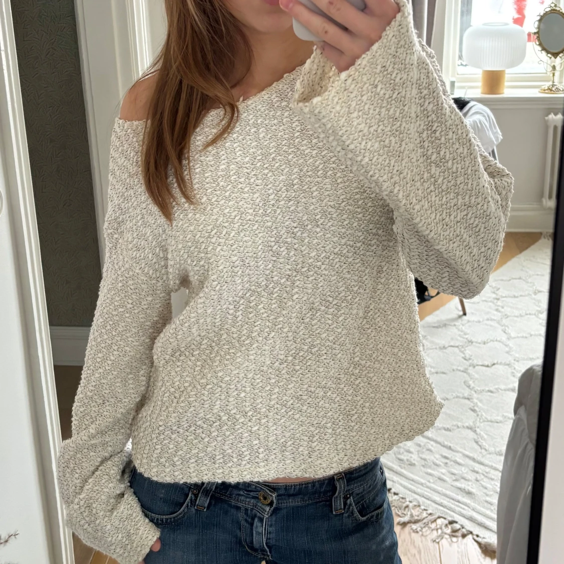 Beige stickad offshoulder-tröja - 90