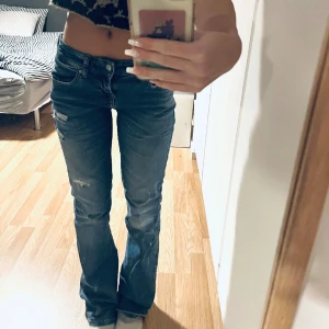 Lågmidjade Ltb jeans  - Säljer dessa as snygga lågmidjade Ltb jeansen😇💞mycket bra skick och om ni vill köpa så tryck på KÖP NU💗