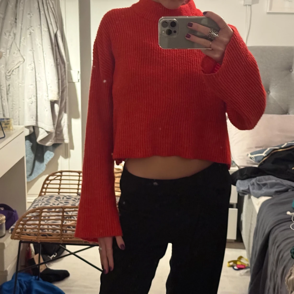 Röd ribbad croppad tröja - 90