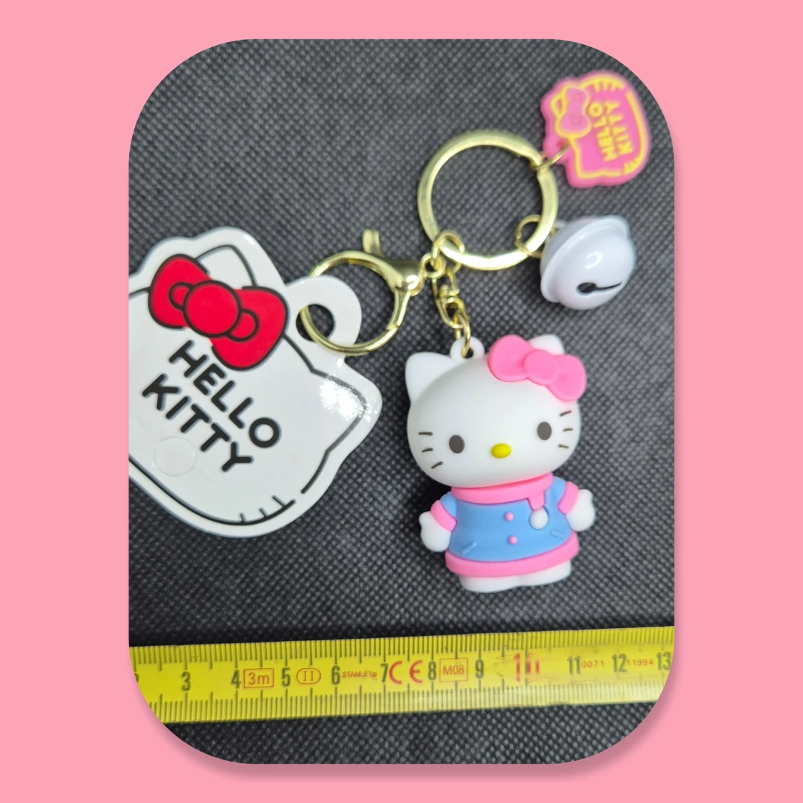 Hello Kitty 🎀 Nyckelring / Väsksmycke  - 90