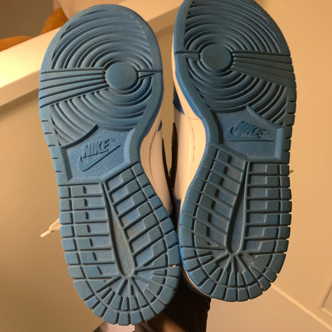 Nike Dunk i blått och vitt - 3