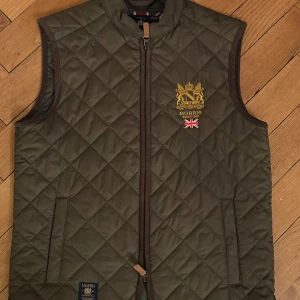 Morris väst - Morris väst mörk grön jätte fint skick inga defekter storlek Xs 