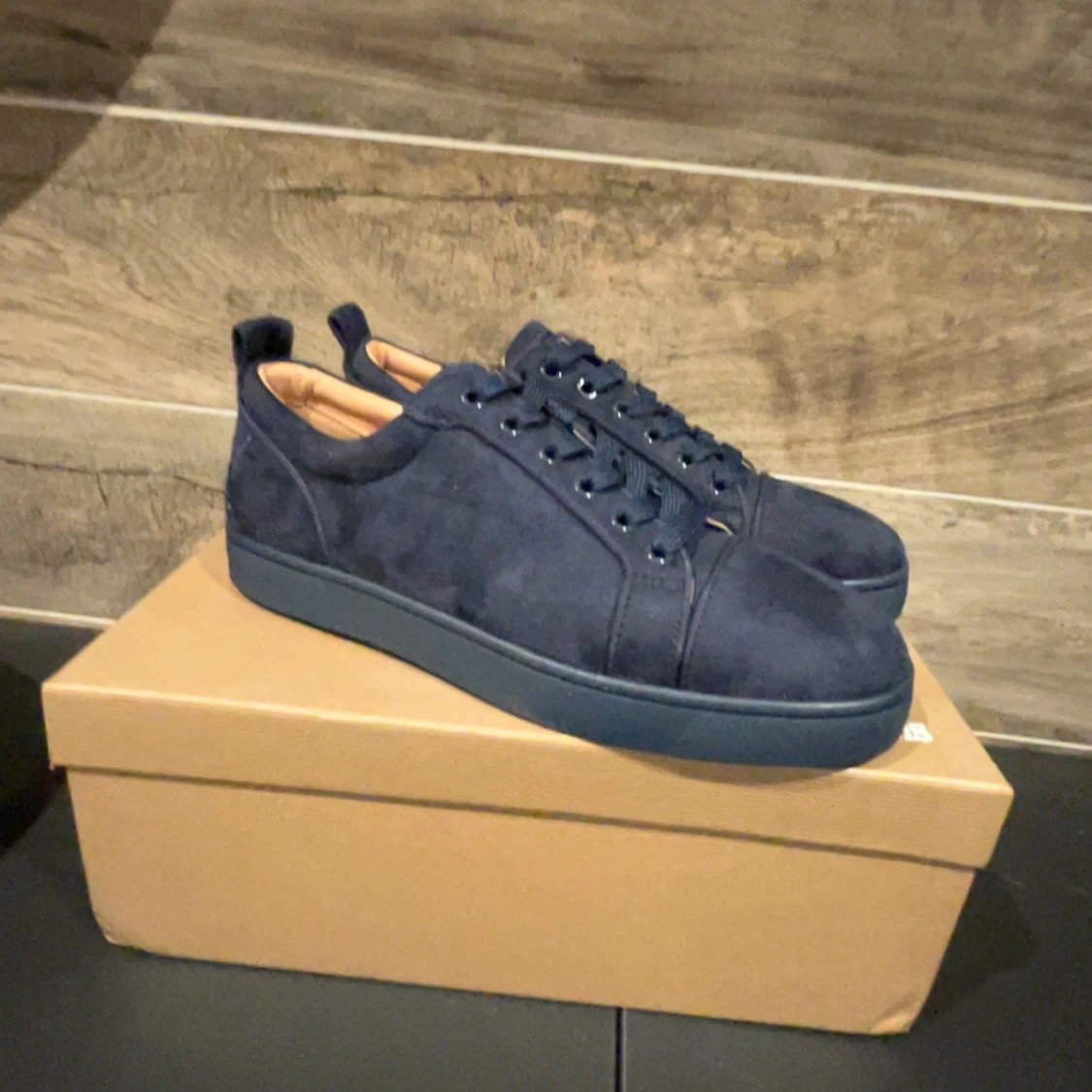 Christian Louboutin  - 92