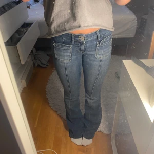 Bootcut jeans  - Superfina bootcut jeans från Nelly💕