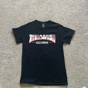 Thrasher T-shirt  - Thrasher T-shirt i nyskick 