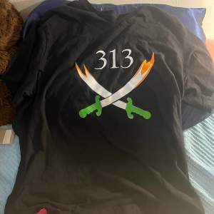 313 t shirt aldrig använd