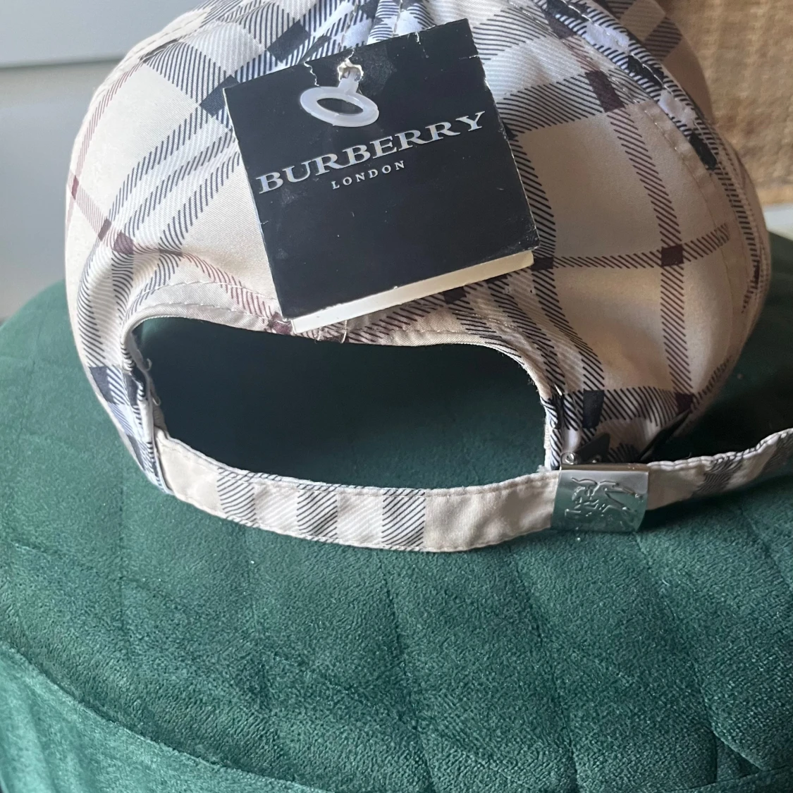 Burberry keps  - 90