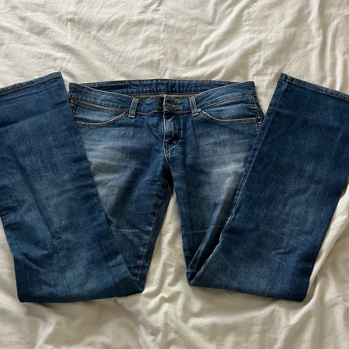 Lågmidjade bootcut jeans