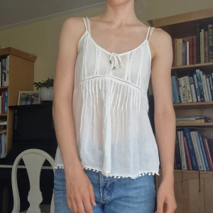 Linne - Se bild 3 på en liten fläck. 