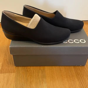 Ecco skor - Tidslösa eccoskor, aldrig använda  Innermått:25 1/2 cm