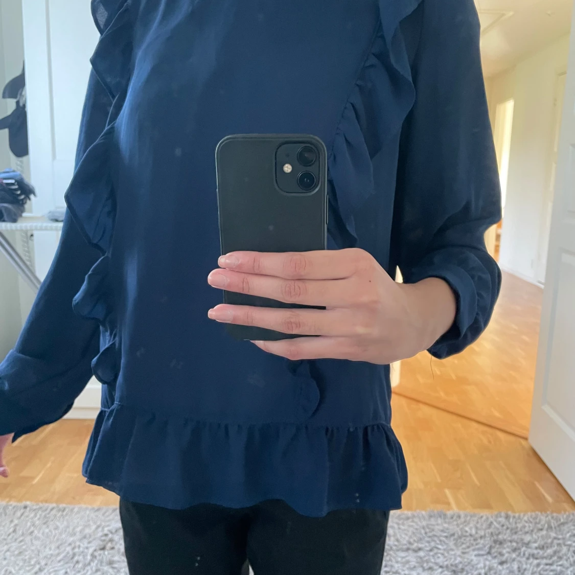 Mörkblå blus  - 91