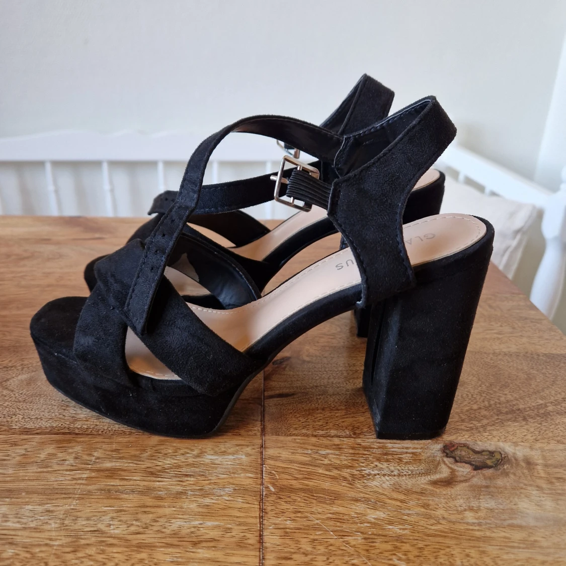 Svarta sandaler med klack - 90