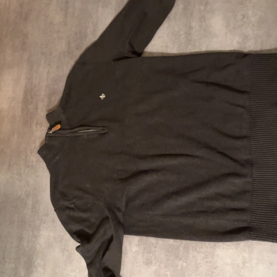 Svart tröja med dragkedja - 90