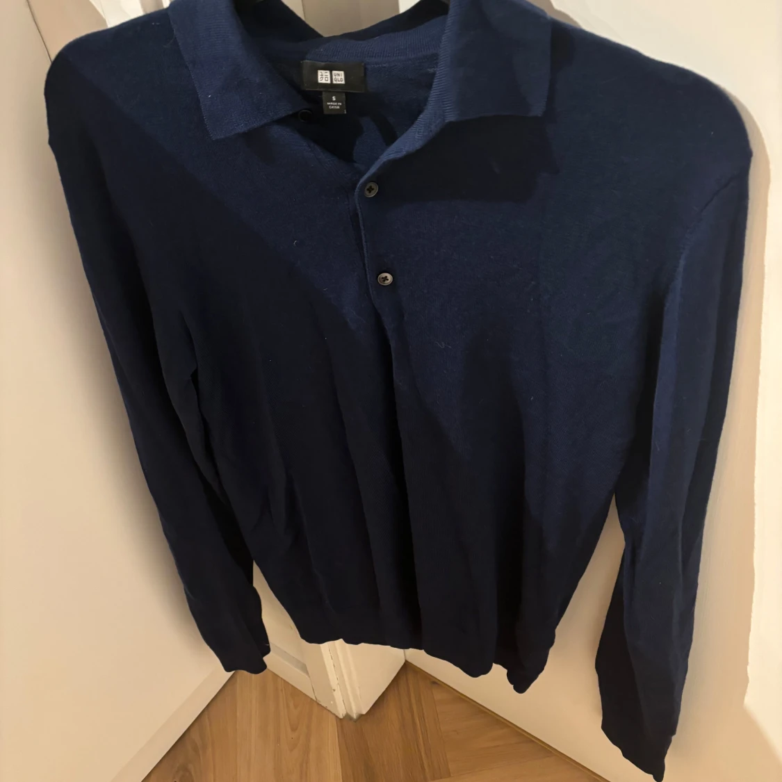 Mörkblå rugbytröja från Uniqlo S - 90