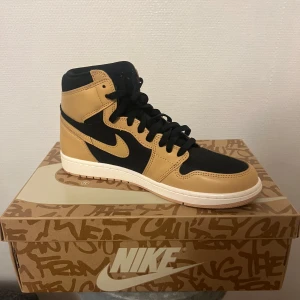 Jordan 1 high airloom - Nypris 2699, oanvända äkta skor!