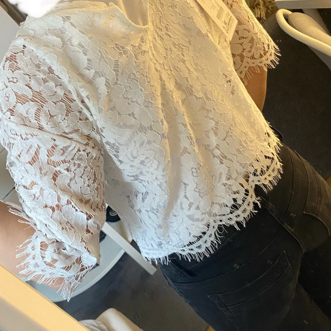 Vit spetsblus från Amisu - 90