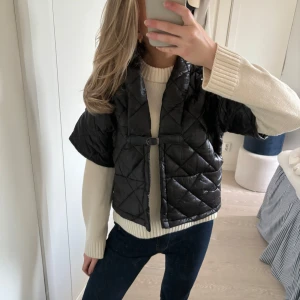 Trekvartsärmad jacka - Trekvartsärmad jacka med spänne som jag sytt själv💕 sydd efter en xs/s