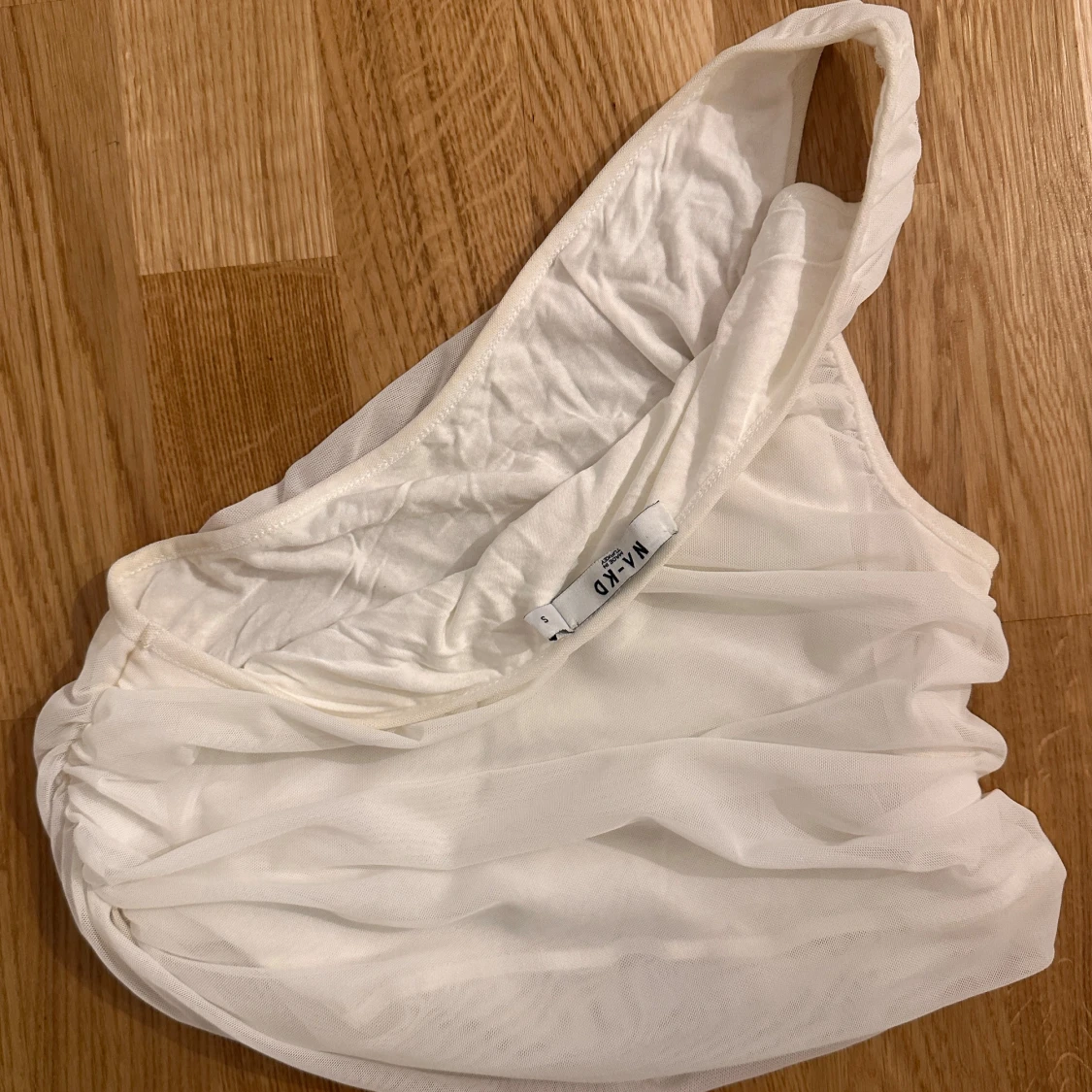 Vit topp från NA-KD - 90