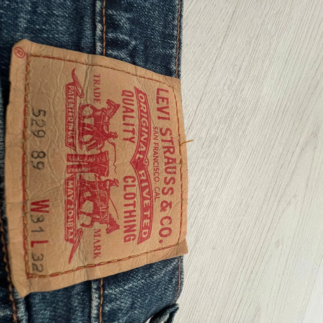 LEVI’S JEANS  - 90
