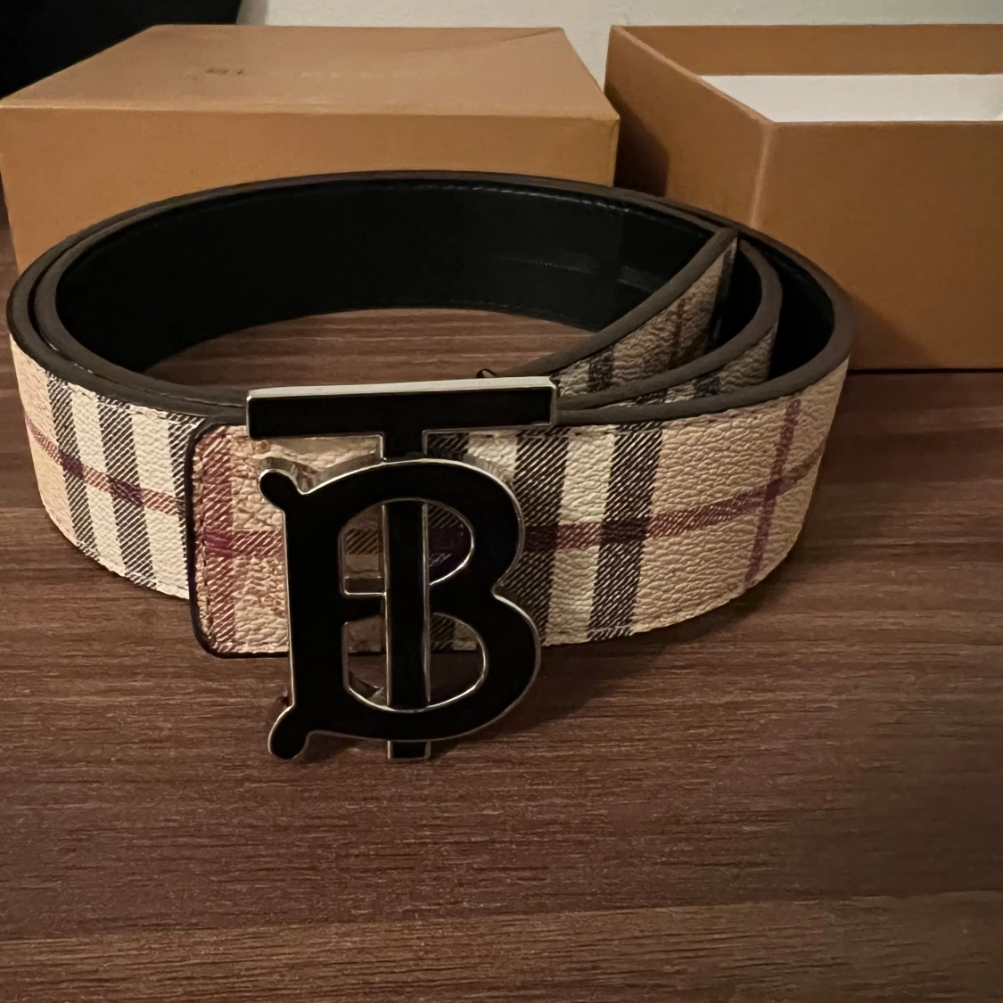 Burberry bälte  - 92