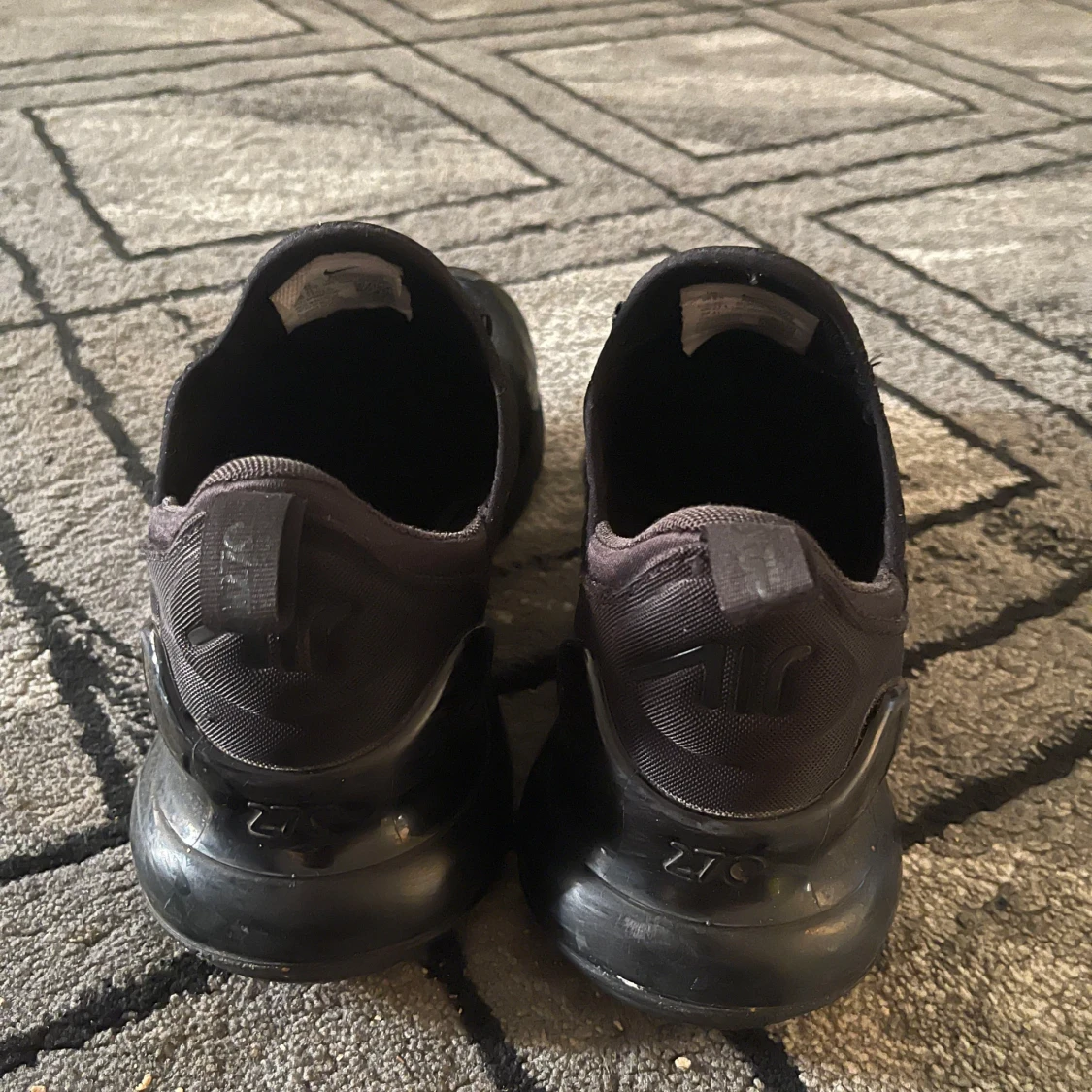 Svarta Nike Air Max 270