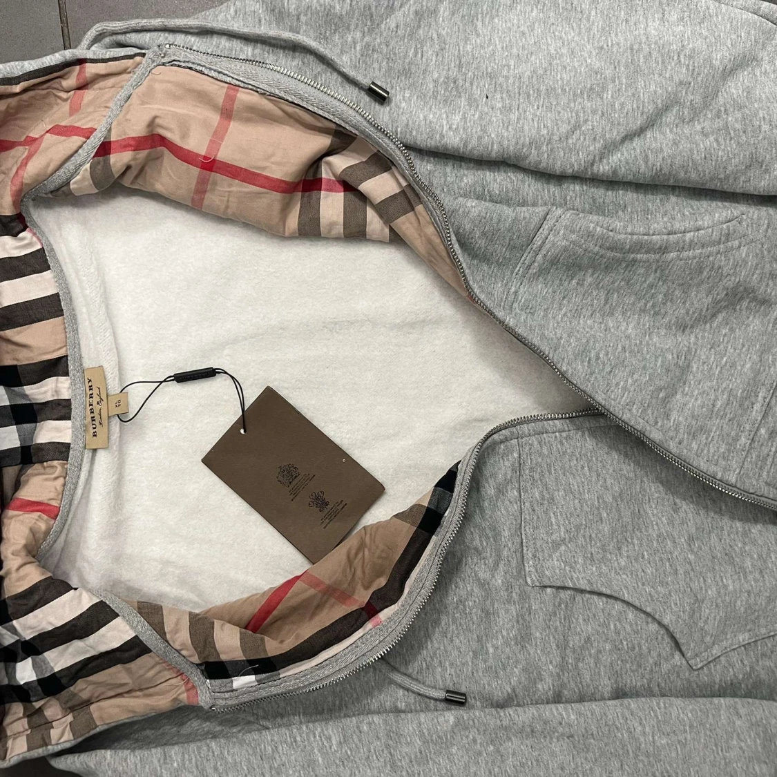 Burrbery zip up - 91