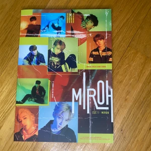 STRAY KIDS - MINI ALBUM - CLE 1 : MIROH - PACKAGE :  1 COVER [CLE 1 VER OR MIROH VER] + 1 CD[CLE 1 VER OR MIROH VER] + 1 QR PHOTO CARD (3 RANDOM OUT OF 45) 