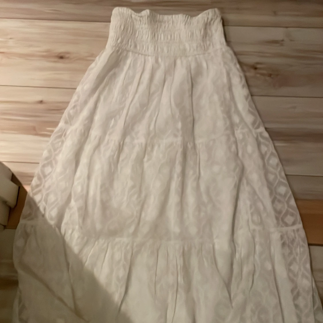 Vit långkjol från Gina Tricot