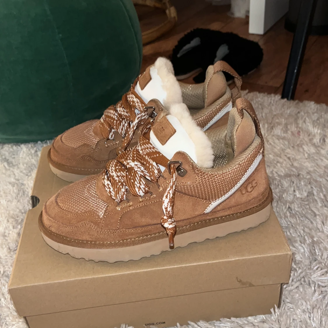 Ugg lowmel i färgen chestnut  - 90