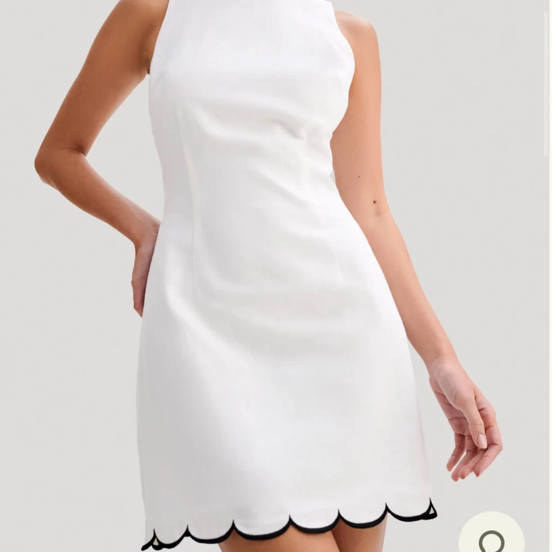 Sommar/utspring klänning från Meshki  - 3