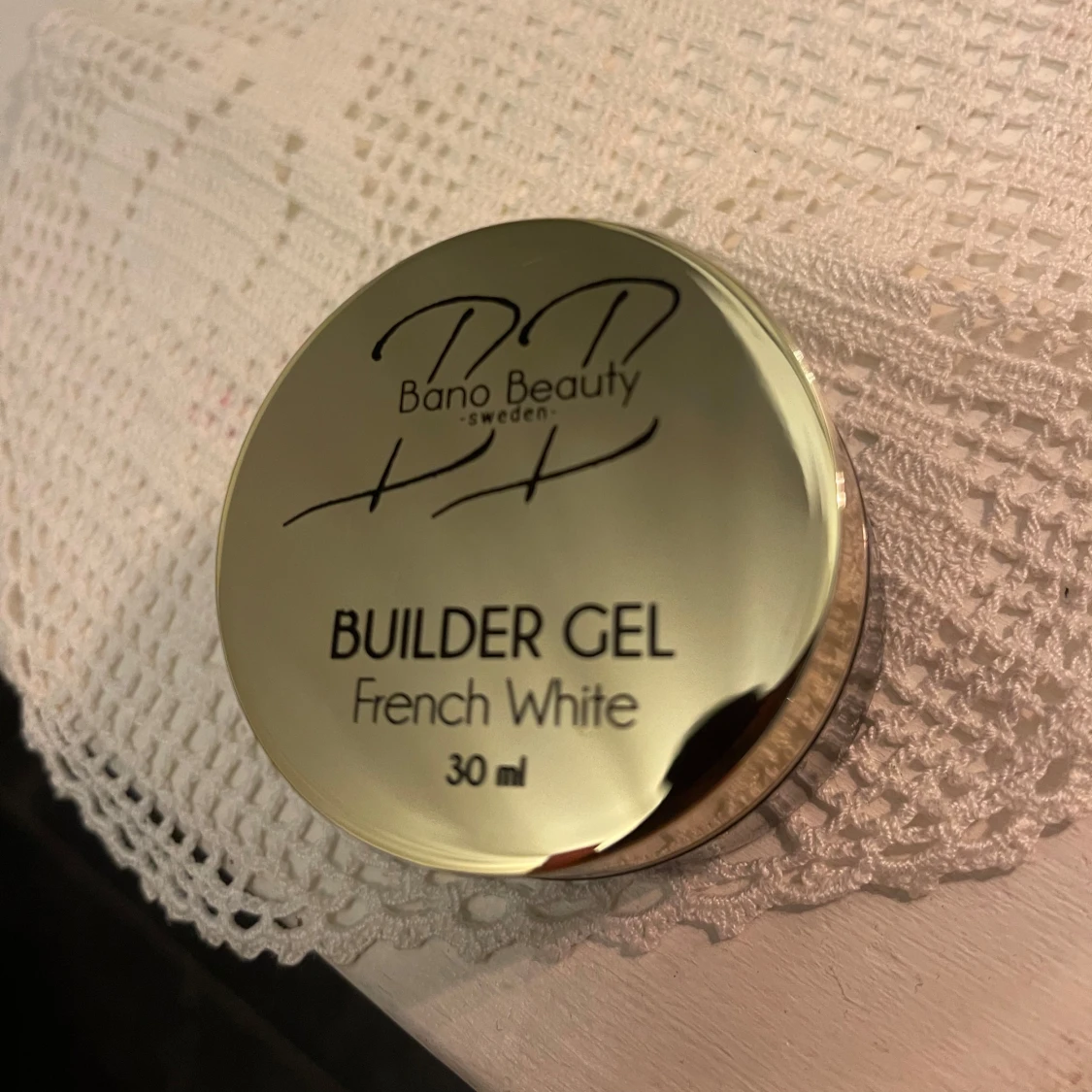 French White Bano Beauty