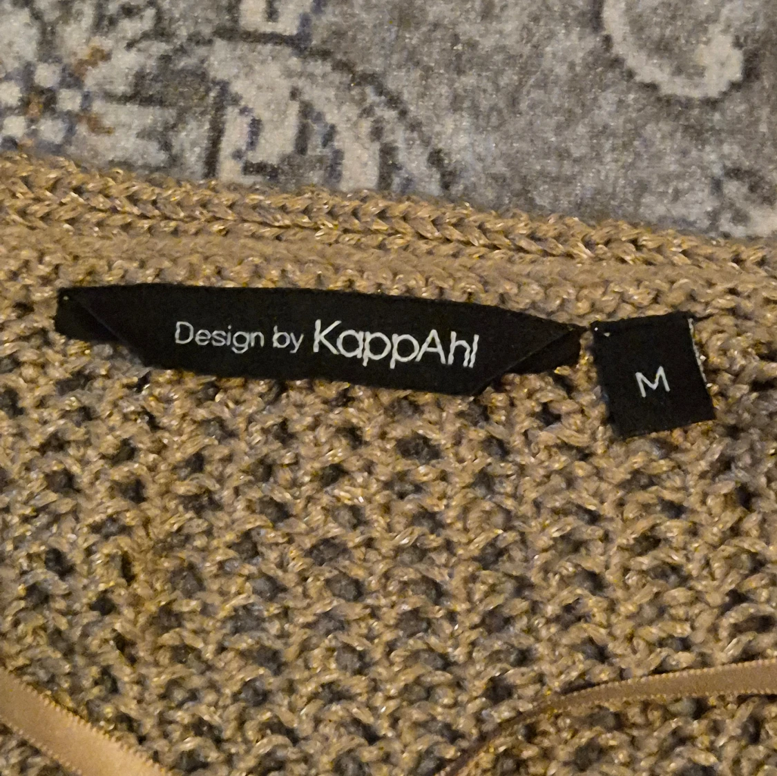 Beige stickad tröja - 1