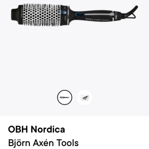 Värmeborste Björn Axén - Säljer min värmebortse då jag har glr kort hår glr storlekn på borsten. Den är 45cm och är enbart använd vid två tillfällen när jag harctestat den.